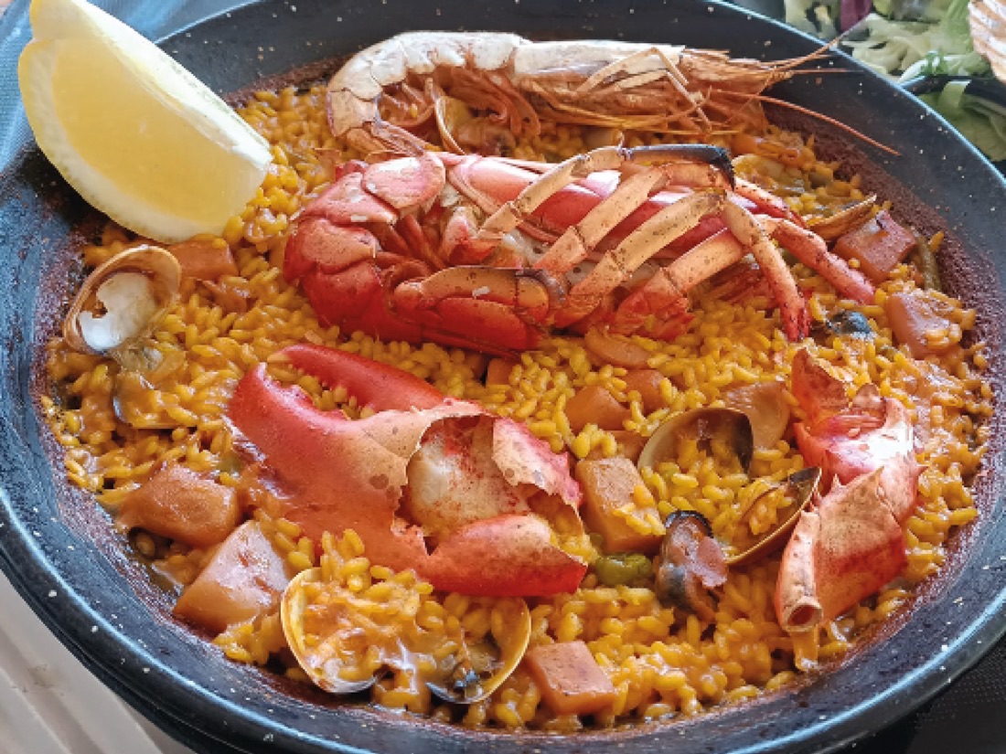 Paella e piatti di riso